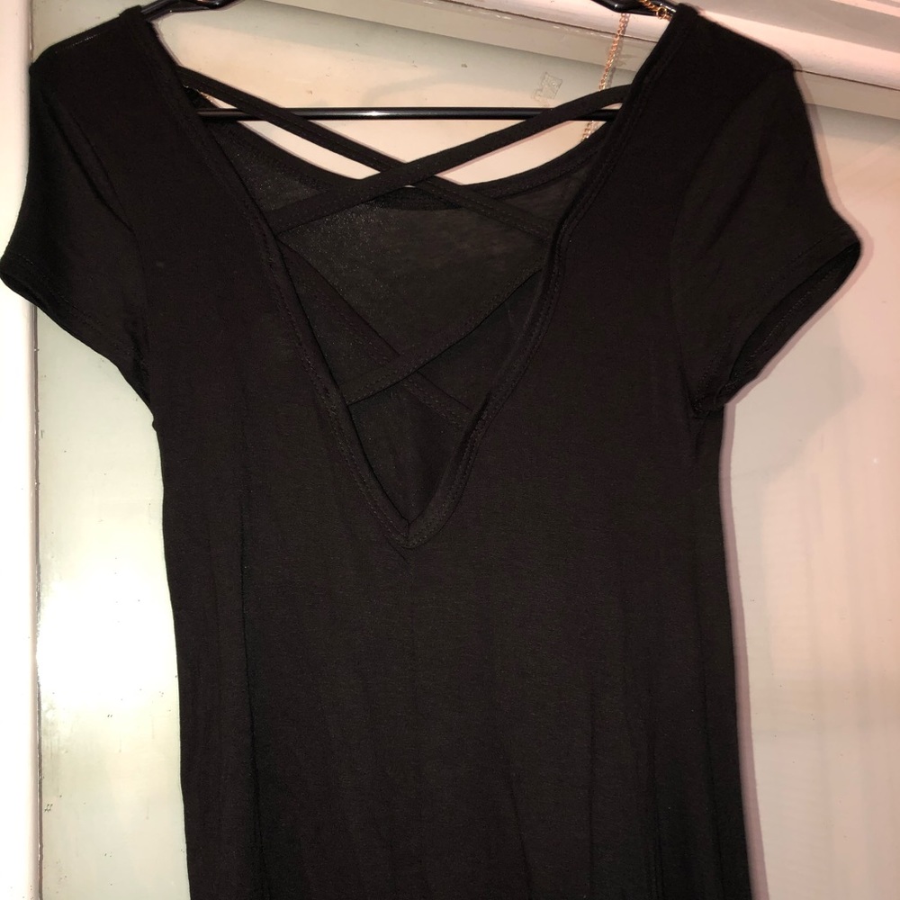 Discreet Top - Picture 2 of 5
